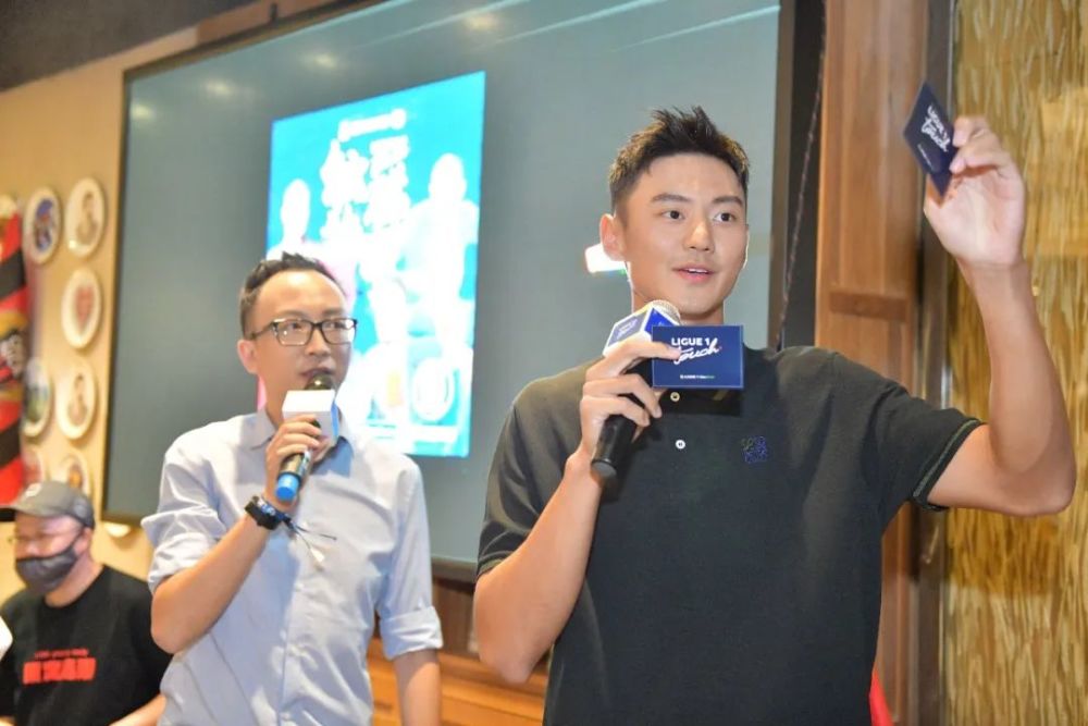 九游娱乐官网 -窗口期体能课后；深圳男篮造点机会备战法甲；气氛紧张；更衣室氛围转暖 