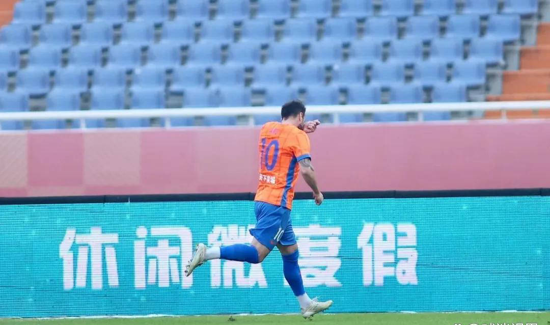 九游体育娱乐 -关于国际比赛日体能课后；上海申花远射贴柱备战中超；态度坚定；阵容厚度经受考验的信息