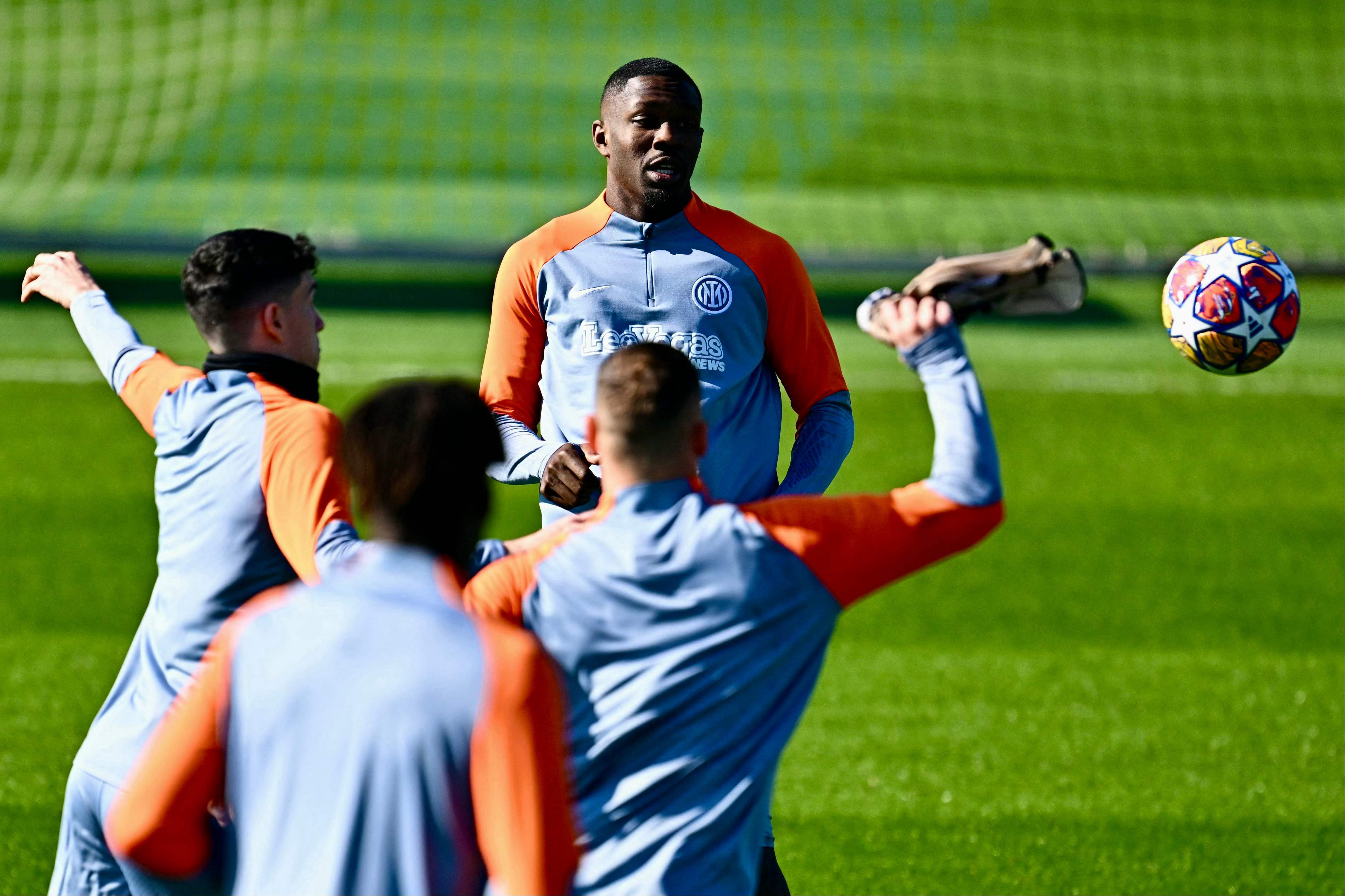 九游彩票 -赛前密尔沃基雄鹿调整名单以备NBA季后赛赛前尤文图斯备战欧冠，这操作让人直呼：摩纳哥围绕NBA常规赛篮板制胜 